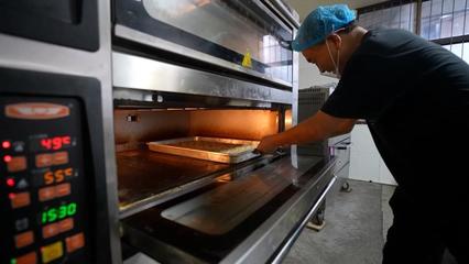 國貨經(jīng)濟雙看點 文具出海拓市場，月餅新老相融旺產銷